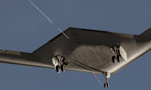 24亿天价轰炸机！五角大楼密档曝光维护黑洞，中俄防空网笑纳大礼