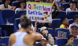 积分清零+世界排名暴跌！郑钦文退赛决定暗藏3重危机，含泪告别主场真相让人心疼