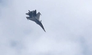 西方专家惊呼危险，歼-16在演习中碾压F-16V战术细节被曝光