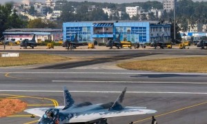 中国有几种应对措施？100架苏-57落户印度，用光辉同款雷达导弹