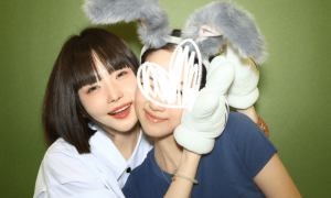 高晓松17岁女儿露脸，鹅蛋脸高鼻梁颜值真高，获赞朝阳全智贤