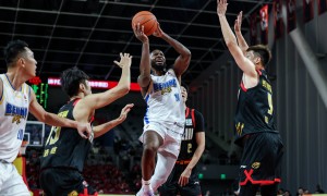 许利民怒斥首钢球员摆谱耍大牌 吊儿郎当没责任感