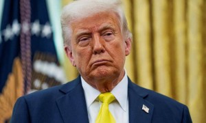 基辅遭俄军彻夜轰炸，泽连斯基对中国态度 180 度大转弯为哪般？