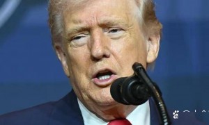 美国的阴谋被伊朗当场揭穿，没想到美国这么阴！3月15日，根据外媒报道，伊朗外长阿巴斯·阿拉格齐表示，美国已经开发出一种名为“卢卡斯”的无人机，旨在模仿伊朗的沙希德无人机。这些无人机可能被用来袭击阿拉伯国家，以陷害伊朗，破坏其地区关系。伊朗提议与邻国进行联合调查。不得不说，美国这一招玩的…