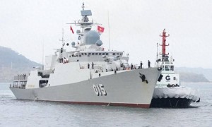 越南最强战舰再次访华，这次越方不再遮掩，大方邀请中方登舰，对美国释放明确信号