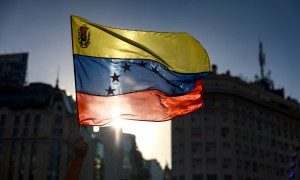 中情局在委内瑞拉安排“线人”，马杜罗是怎样被抓的？