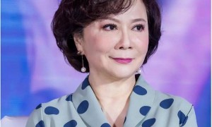 64岁蔡明现身央视春晚彩排，时隔7年再度回归