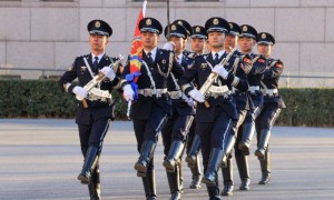 人民警察法三十年来拟首次大幅调整，职责扩容与权利保障并进